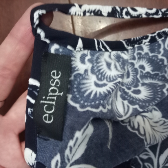 Eclipse Black and White Fitted Camisole Top - Picture 2 of 3